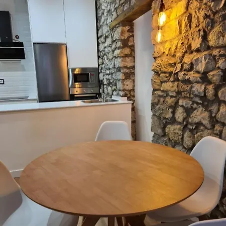 Apartment R2R - Apartamentos En El Centro De Gijon - 119E1 *
